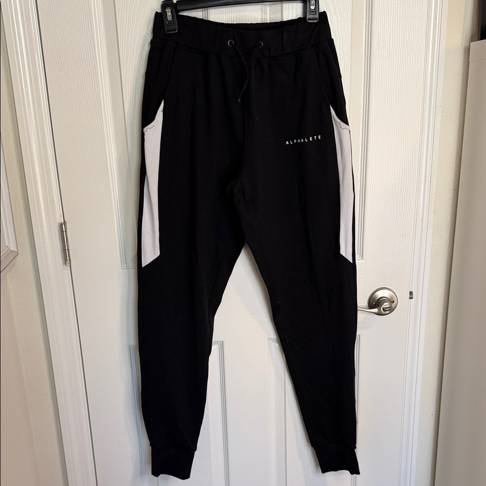 Alphalete Men's Black and White Joggers